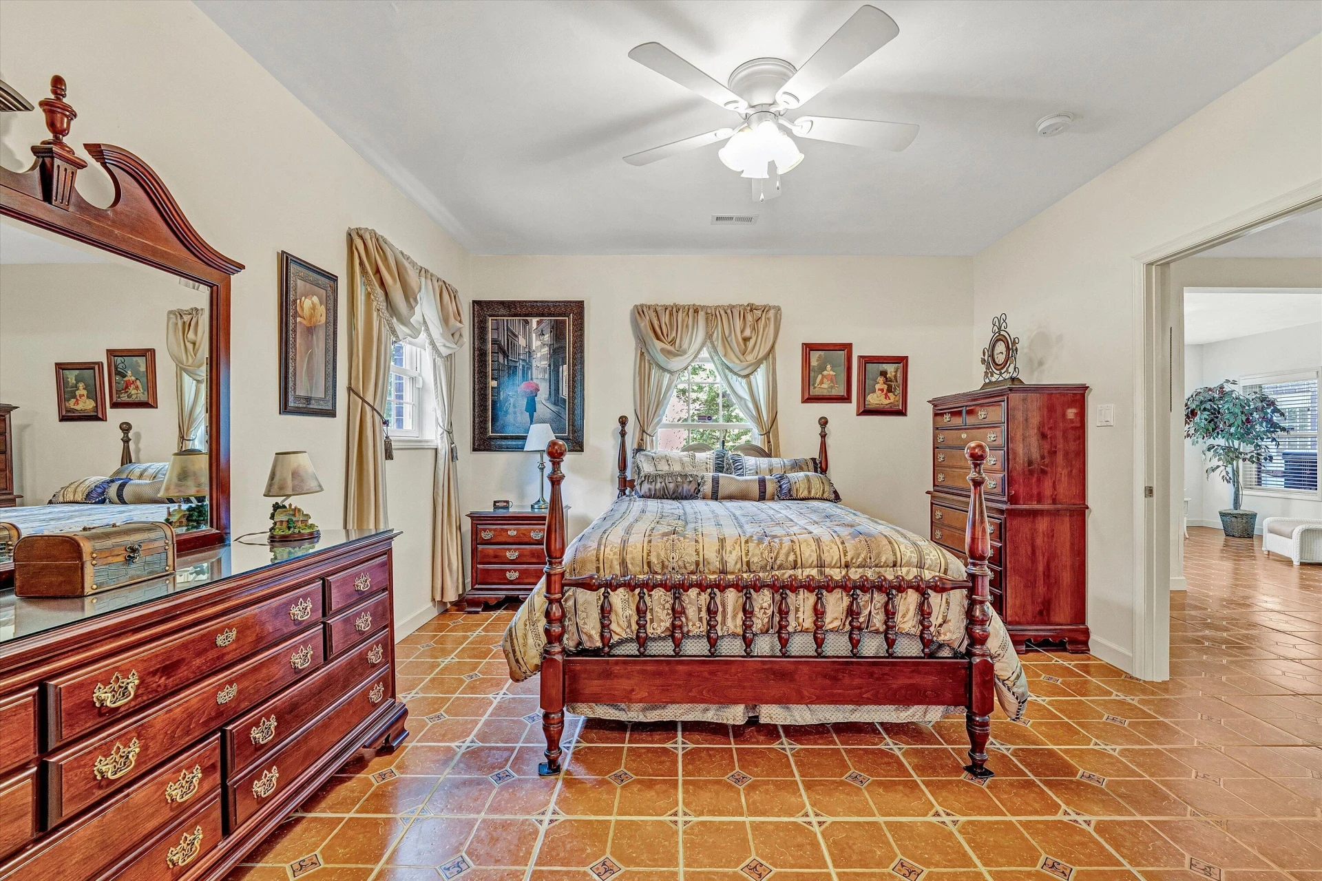 137 Whispering Meadows LN - Photo 42