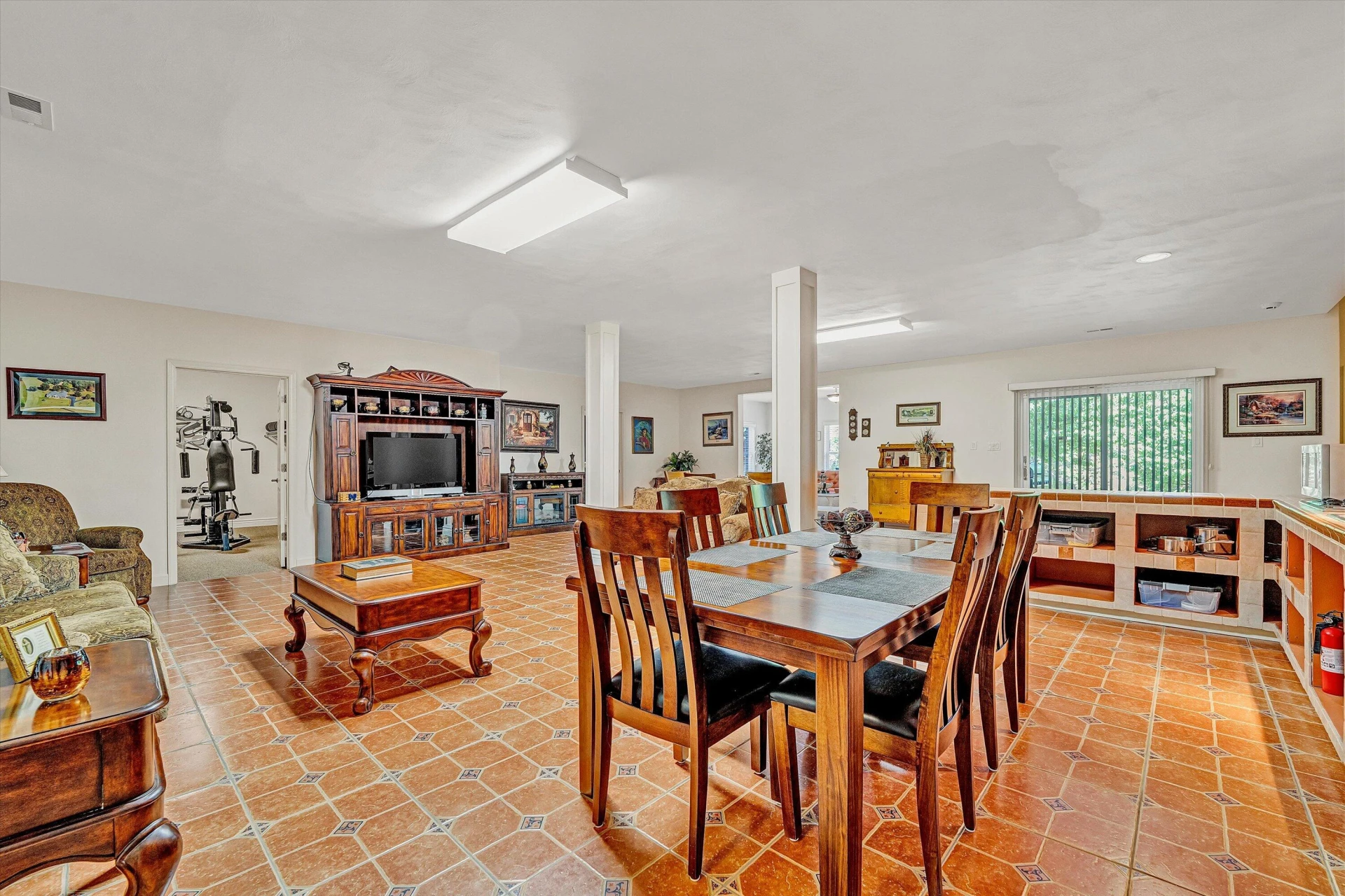 137 Whispering Meadows LN - Photo 47