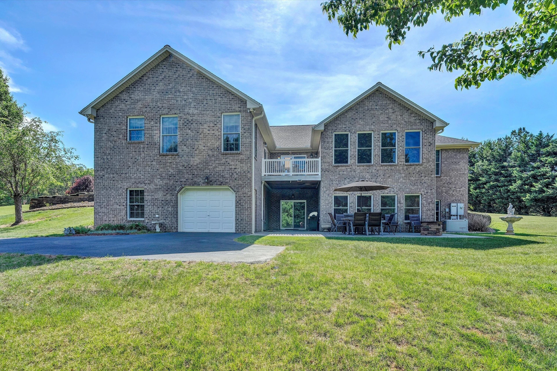 137 Whispering Meadows LN - Photo 54