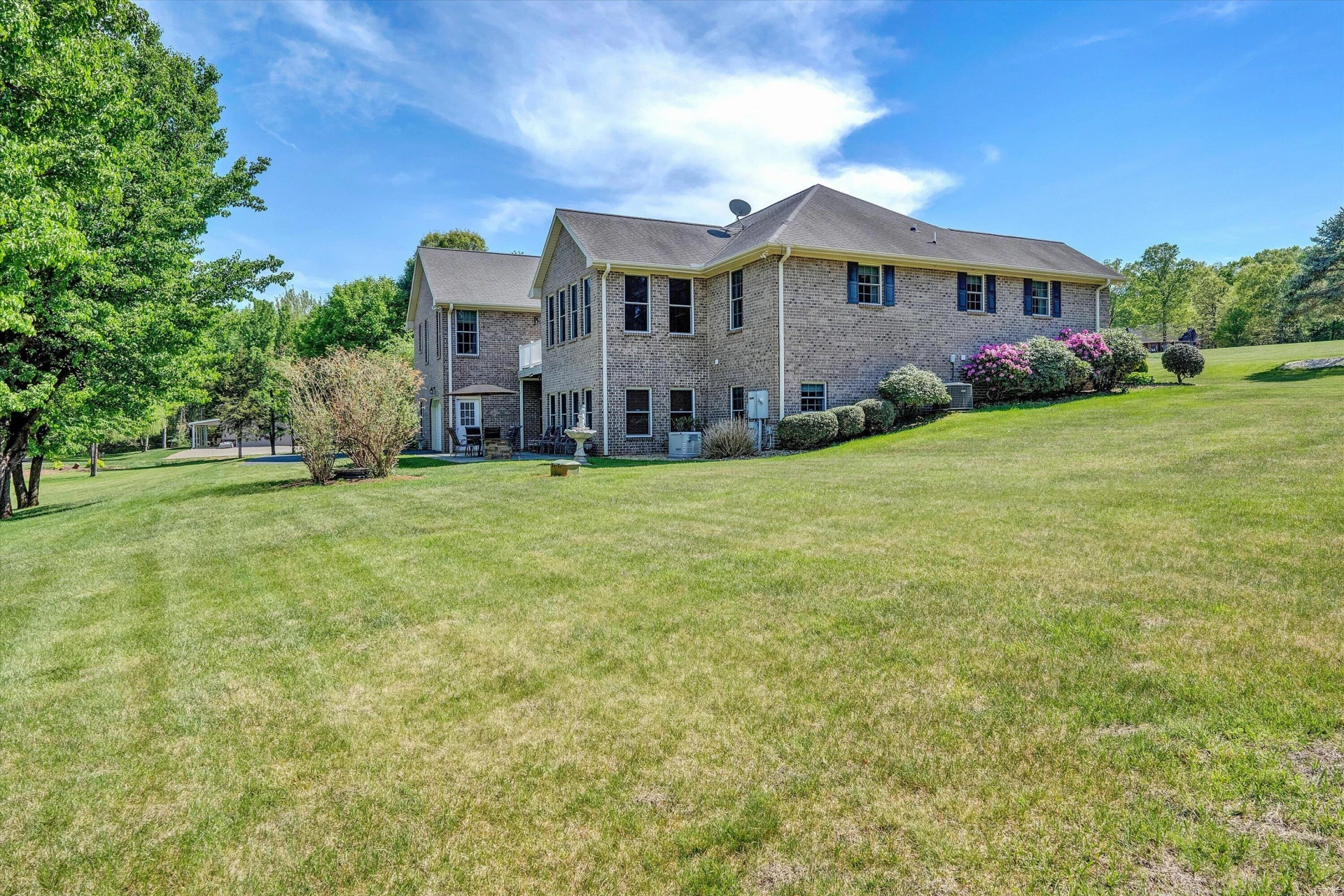 137 Whispering Meadows LN - Photo 55