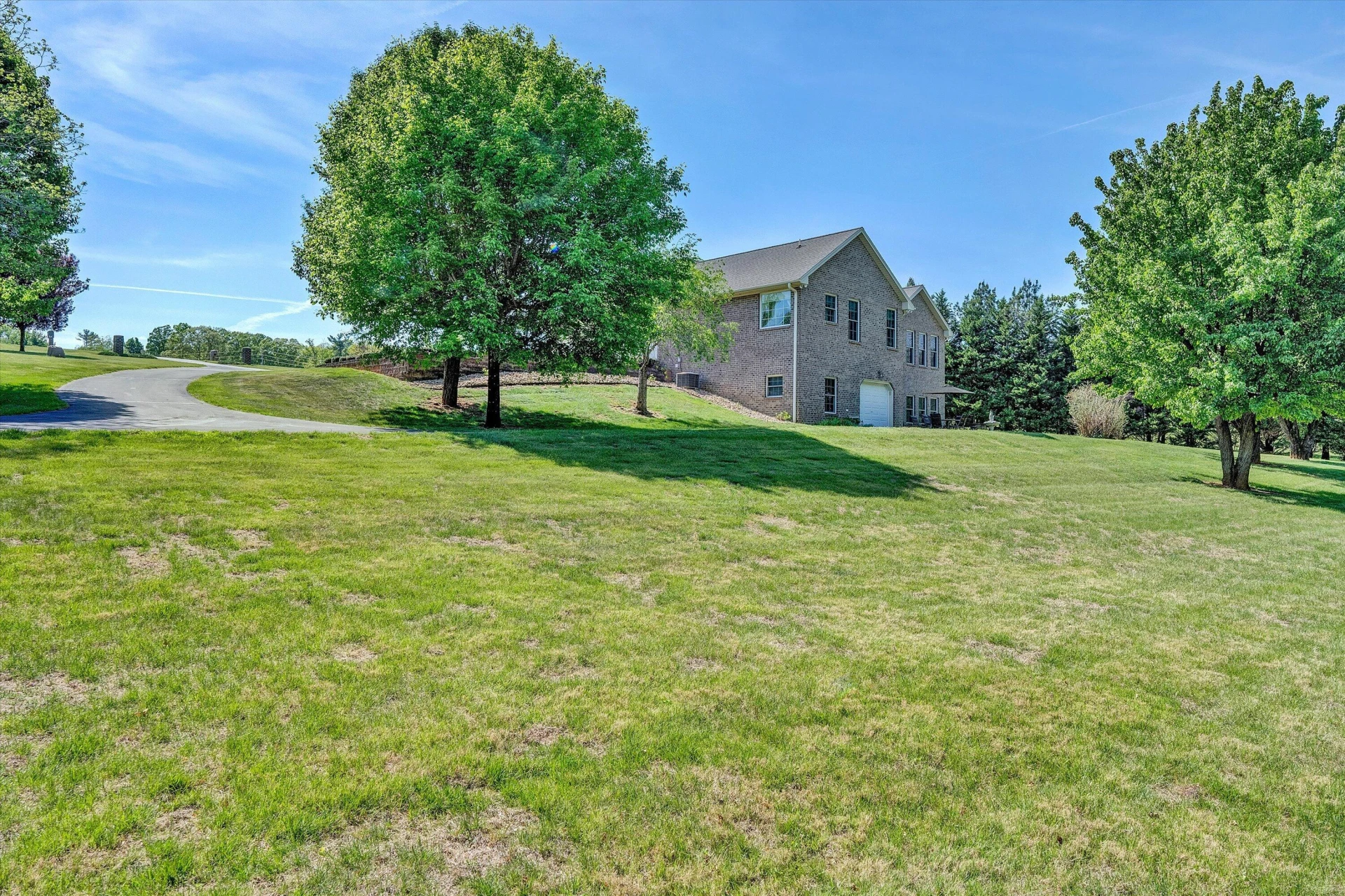 137 Whispering Meadows LN - Photo 61