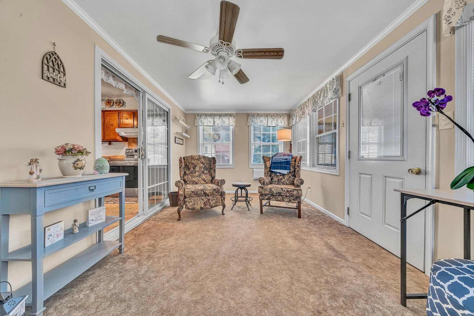 3033 Parham DR - Photo 12