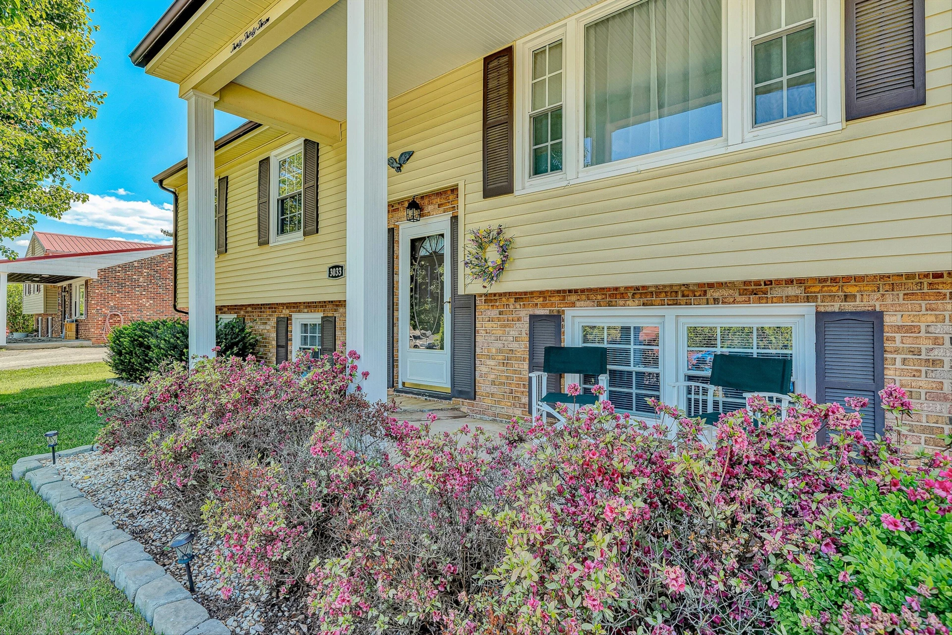 3033 Parham DR - Photo 3