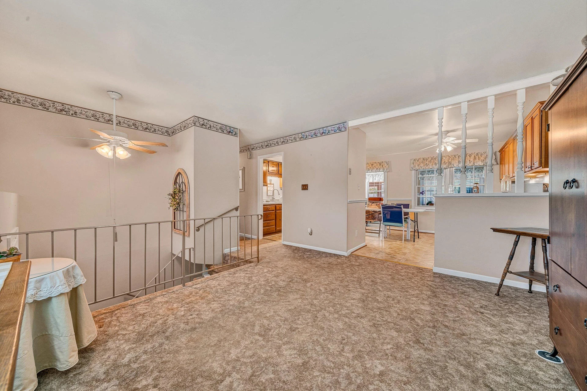 3033 Parham DR - Photo 6