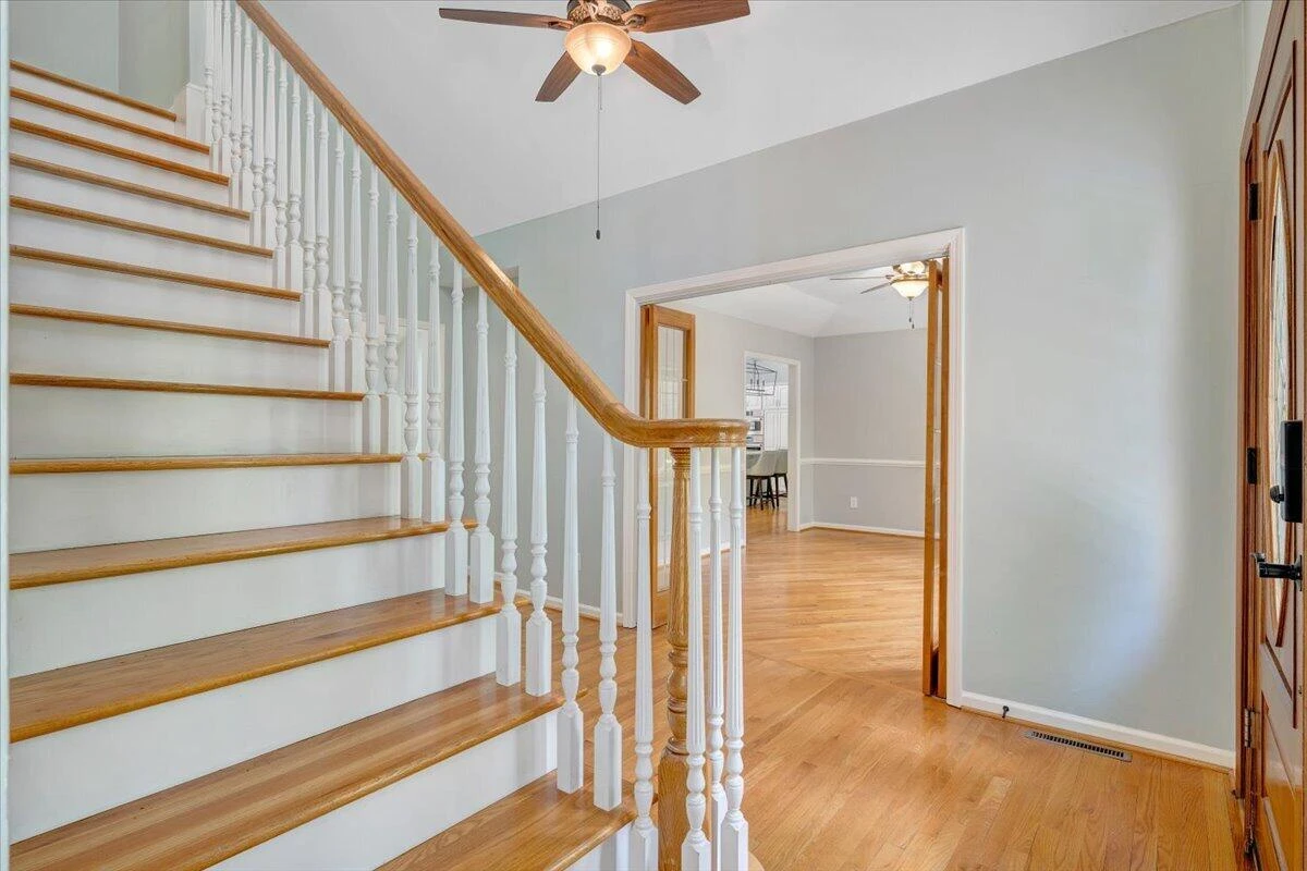 4620 Carvins Cove RD - Photo 5