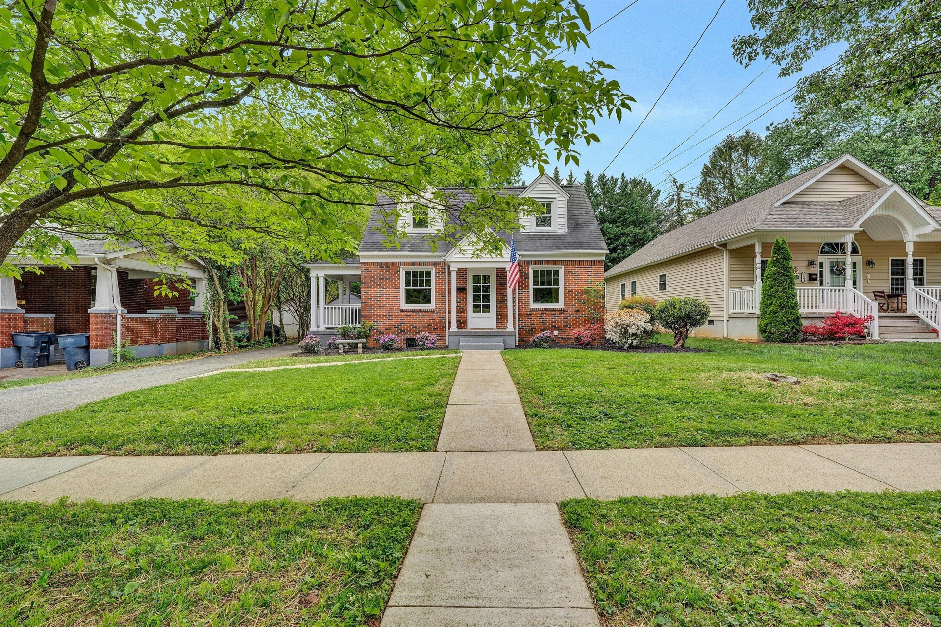 3336 Collingwood ST NE - Photo 4