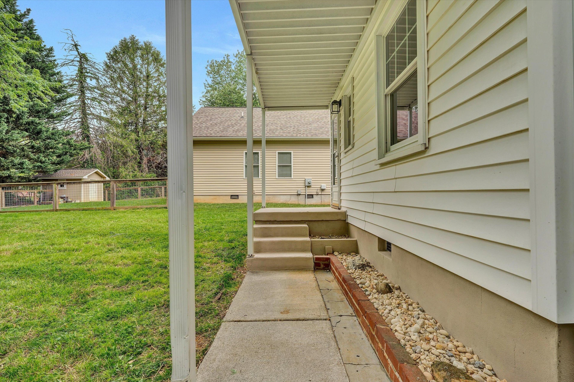 3336 Collingwood ST NE - Photo 6