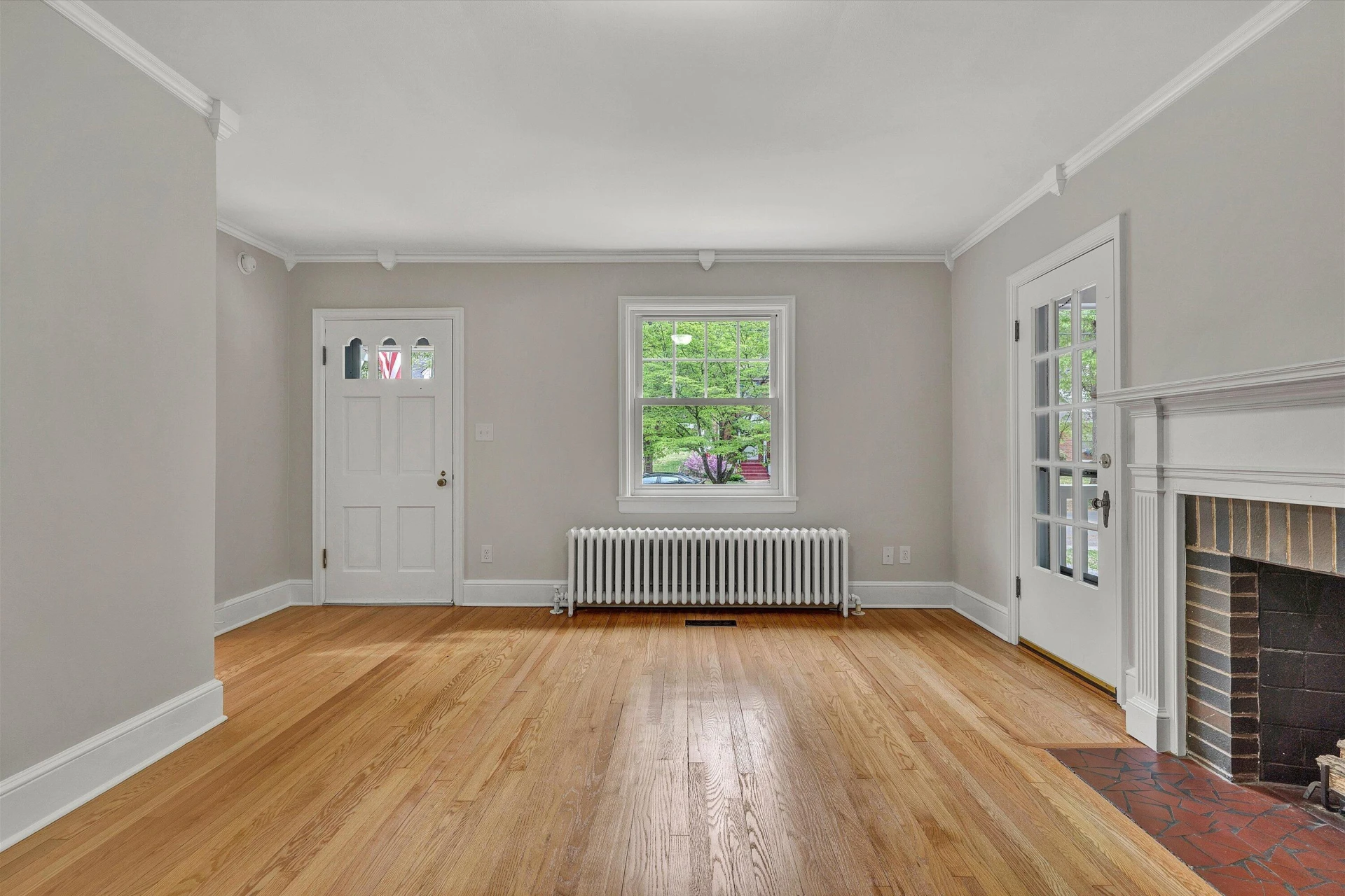 3336 Collingwood ST NE - Photo 8