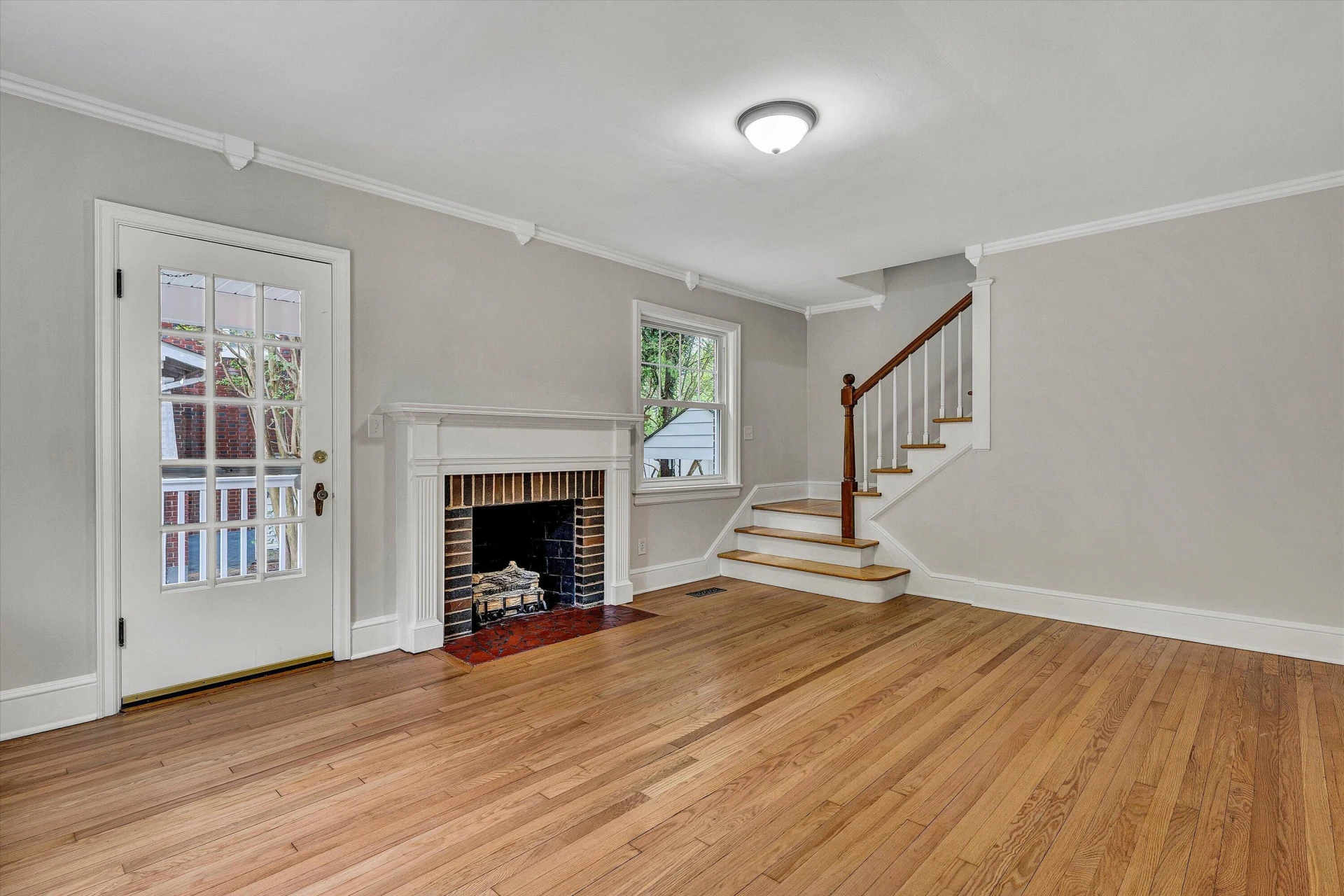 3336 Collingwood ST NE - Photo 9