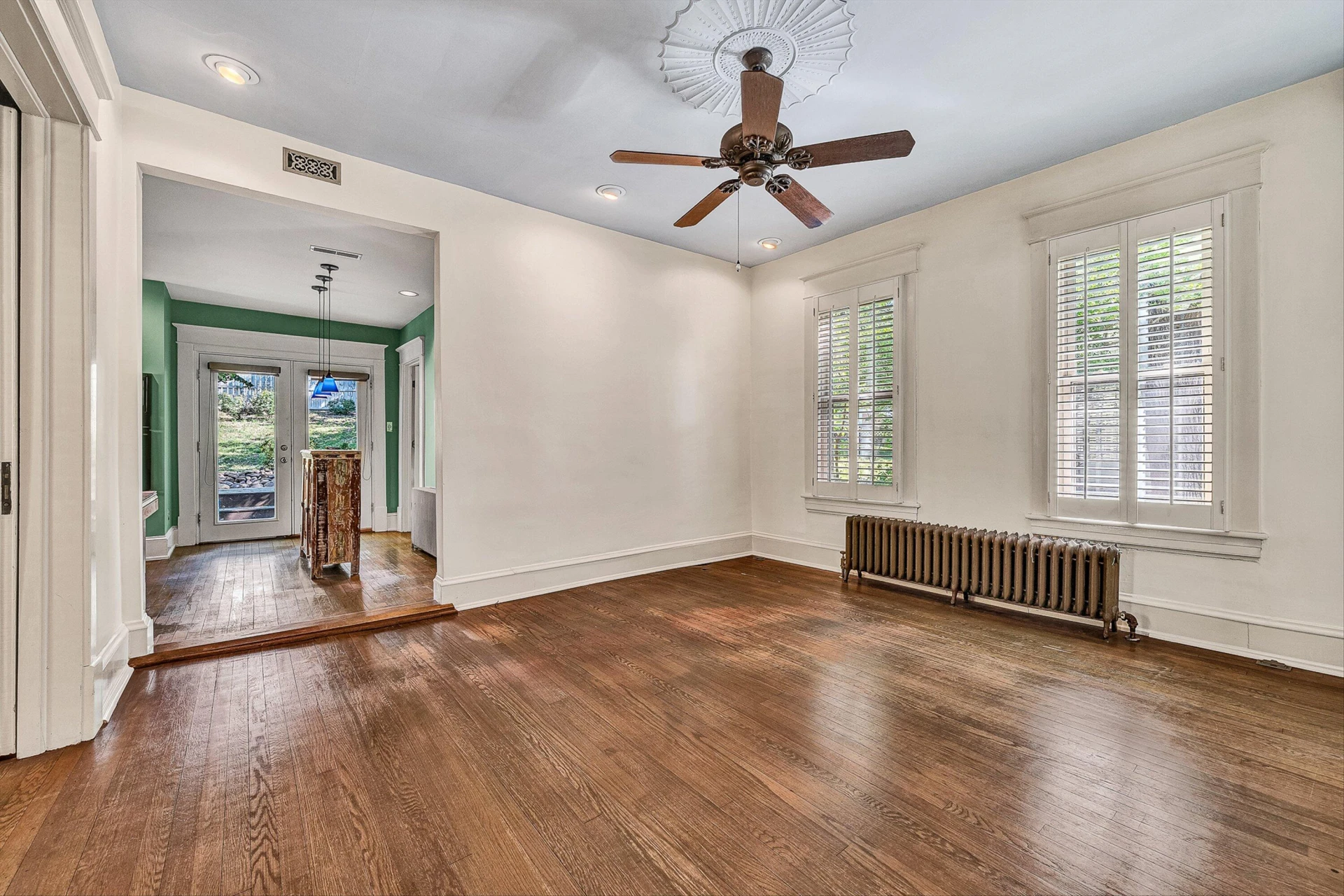519 Woods AVE SW - Photo 19