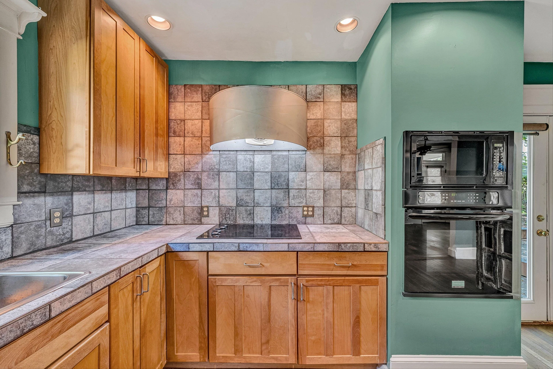 519 Woods AVE SW - Photo 23