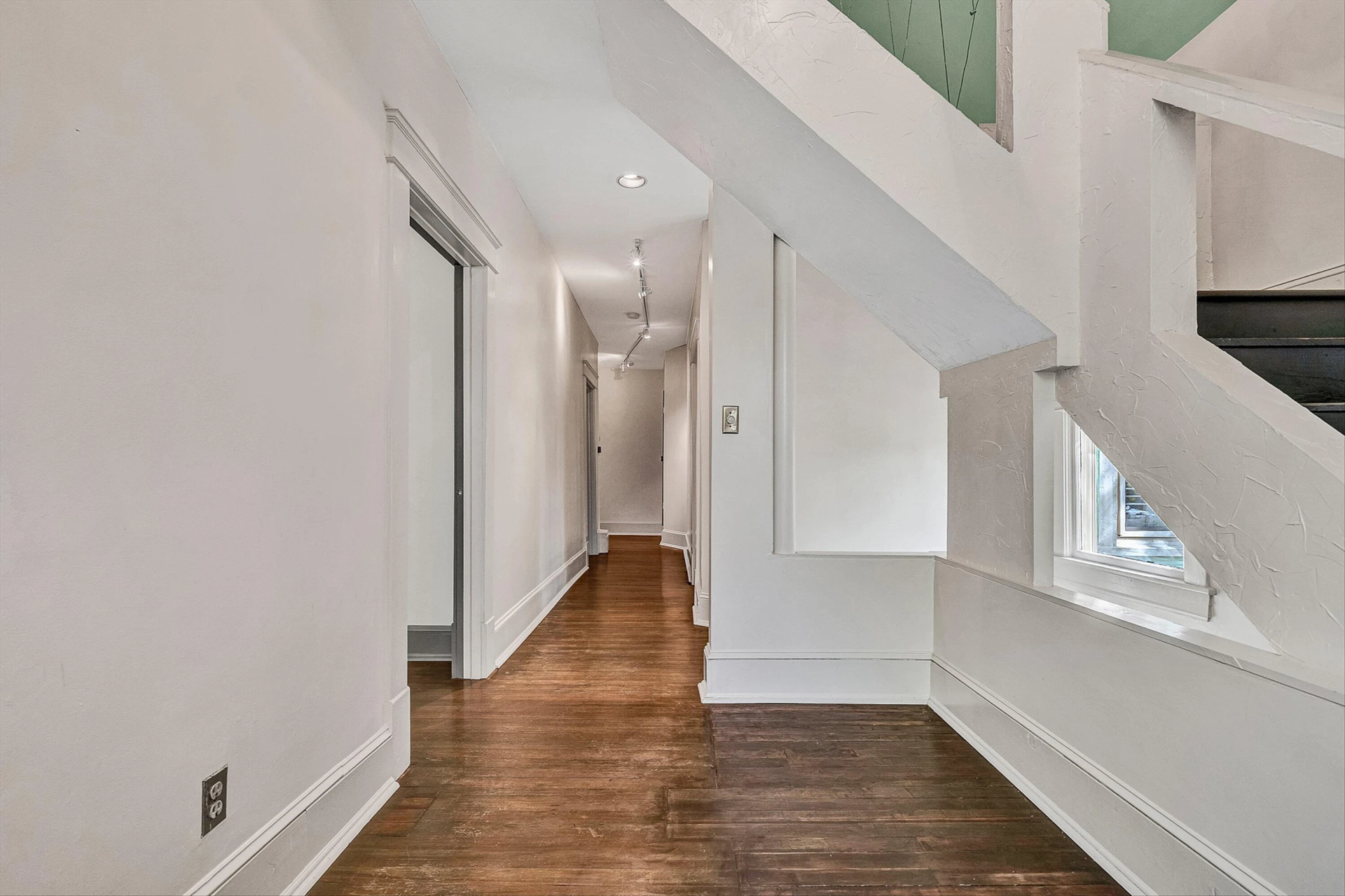 519 Woods AVE SW - Photo 29