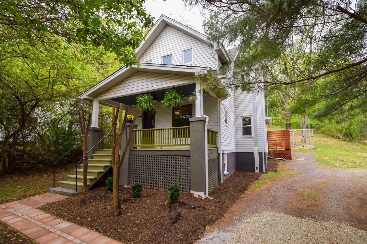 2249 Garden City BLVD SE