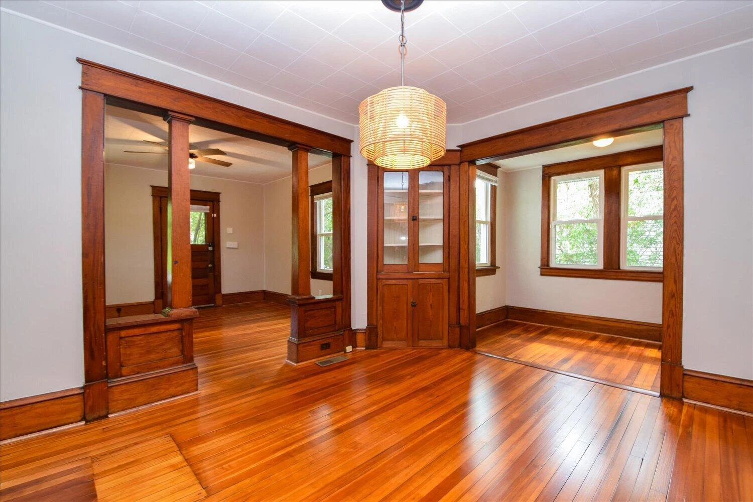 2249 Garden City BLVD SE - Photo 2