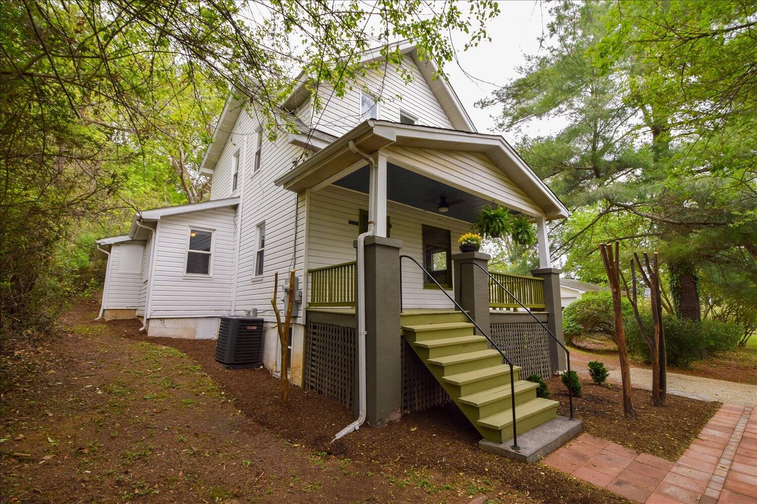 2249 Garden City BLVD SE - Photo 26