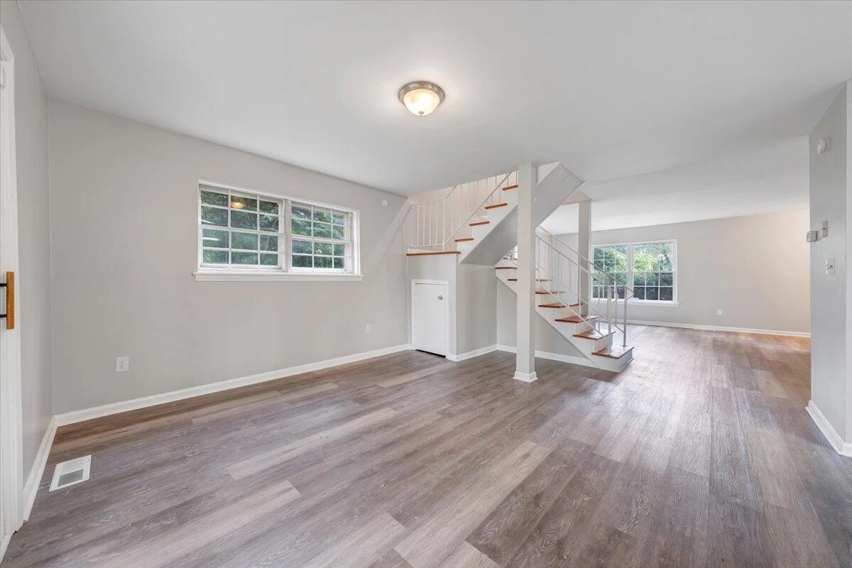 1702 Elbert DR - Photo 3