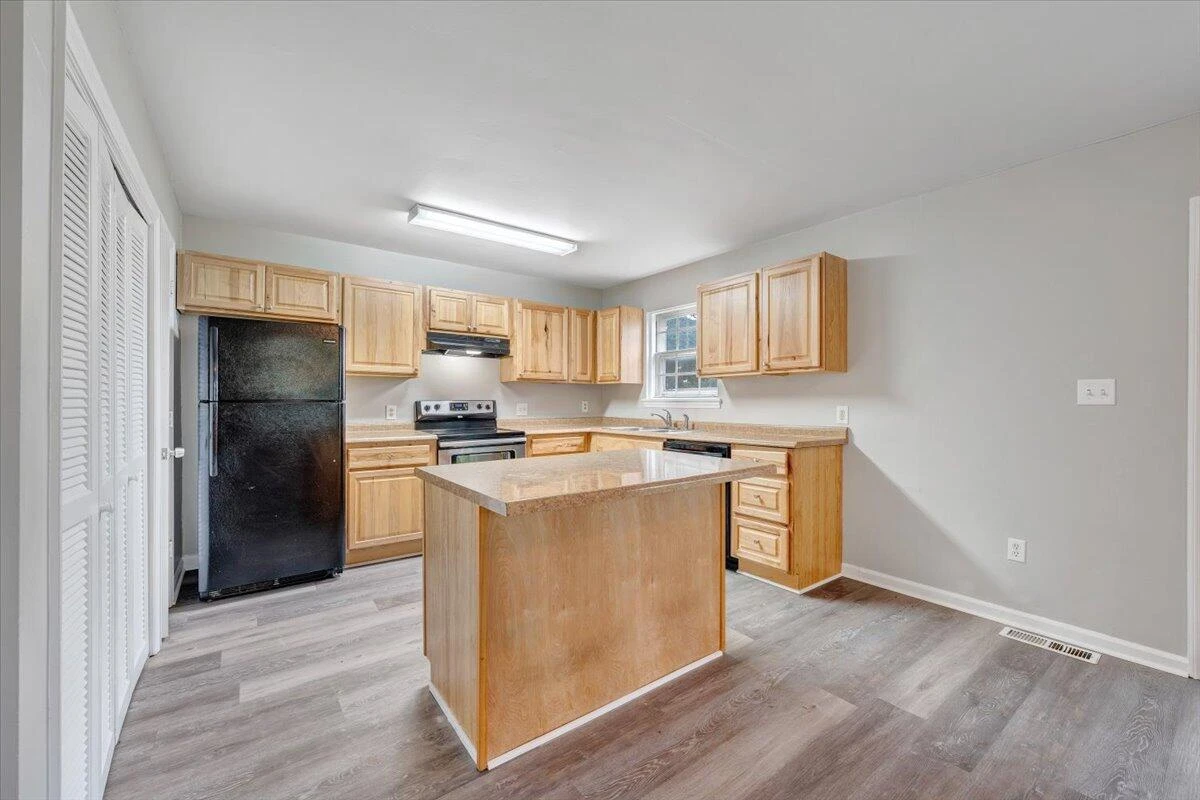 1702 Elbert DR - Photo 7