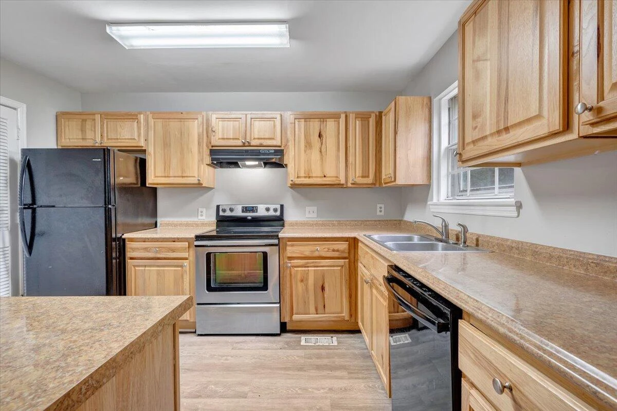 1702 Elbert DR - Photo 8