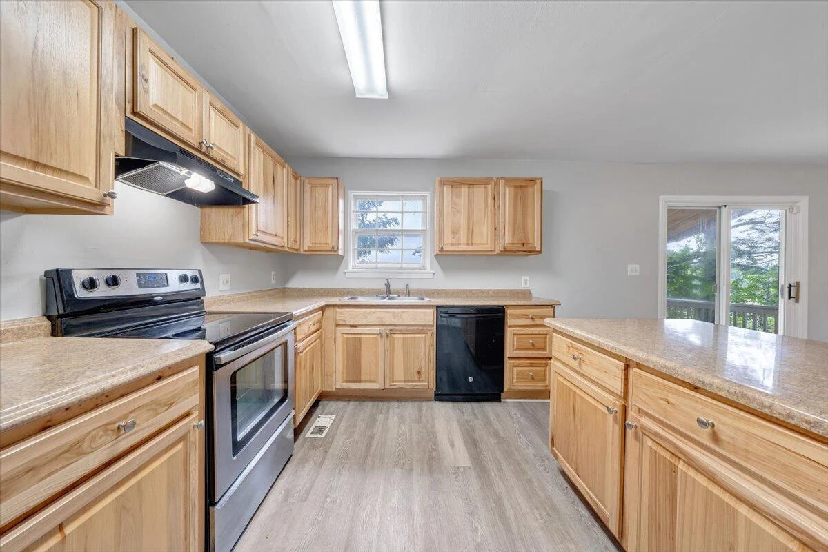 1702 Elbert DR - Photo 9
