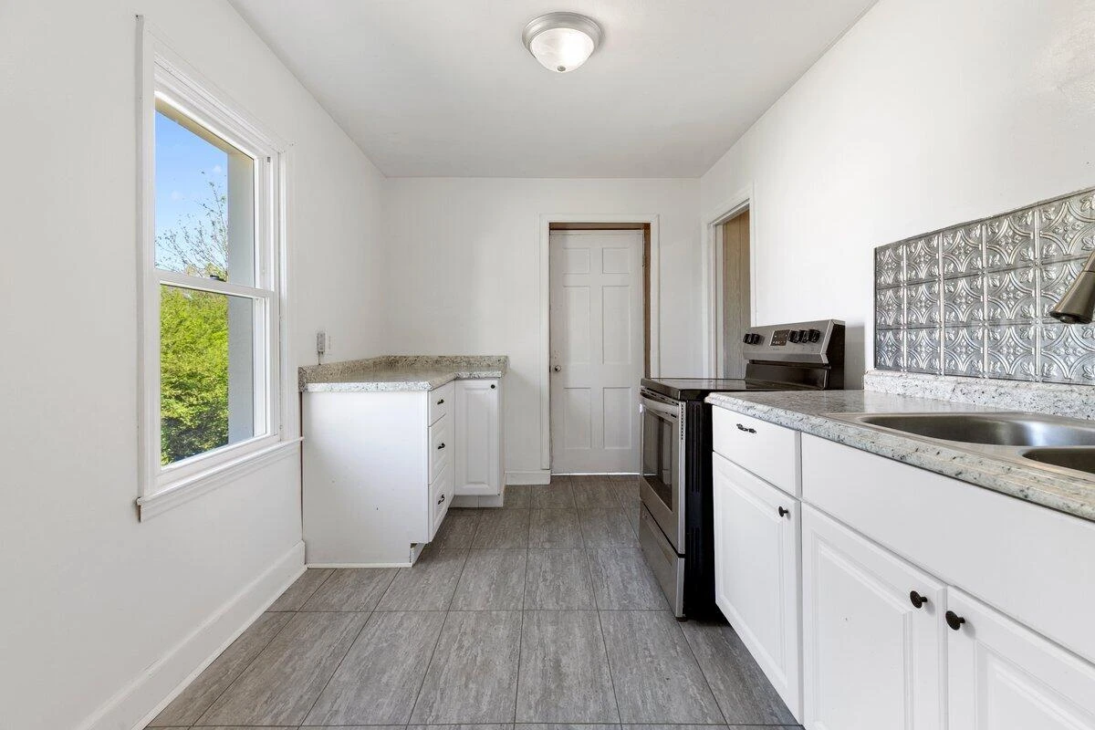 48 Upland DR - Photo 10