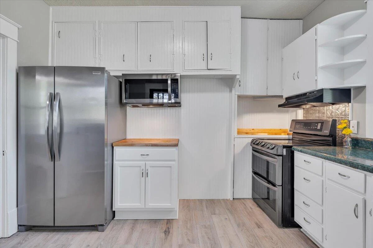 1627 Mercer AVE NW - Photo 17