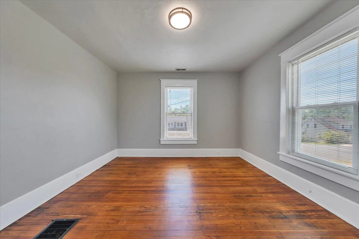 1627 Mercer AVE NW - Photo 25
