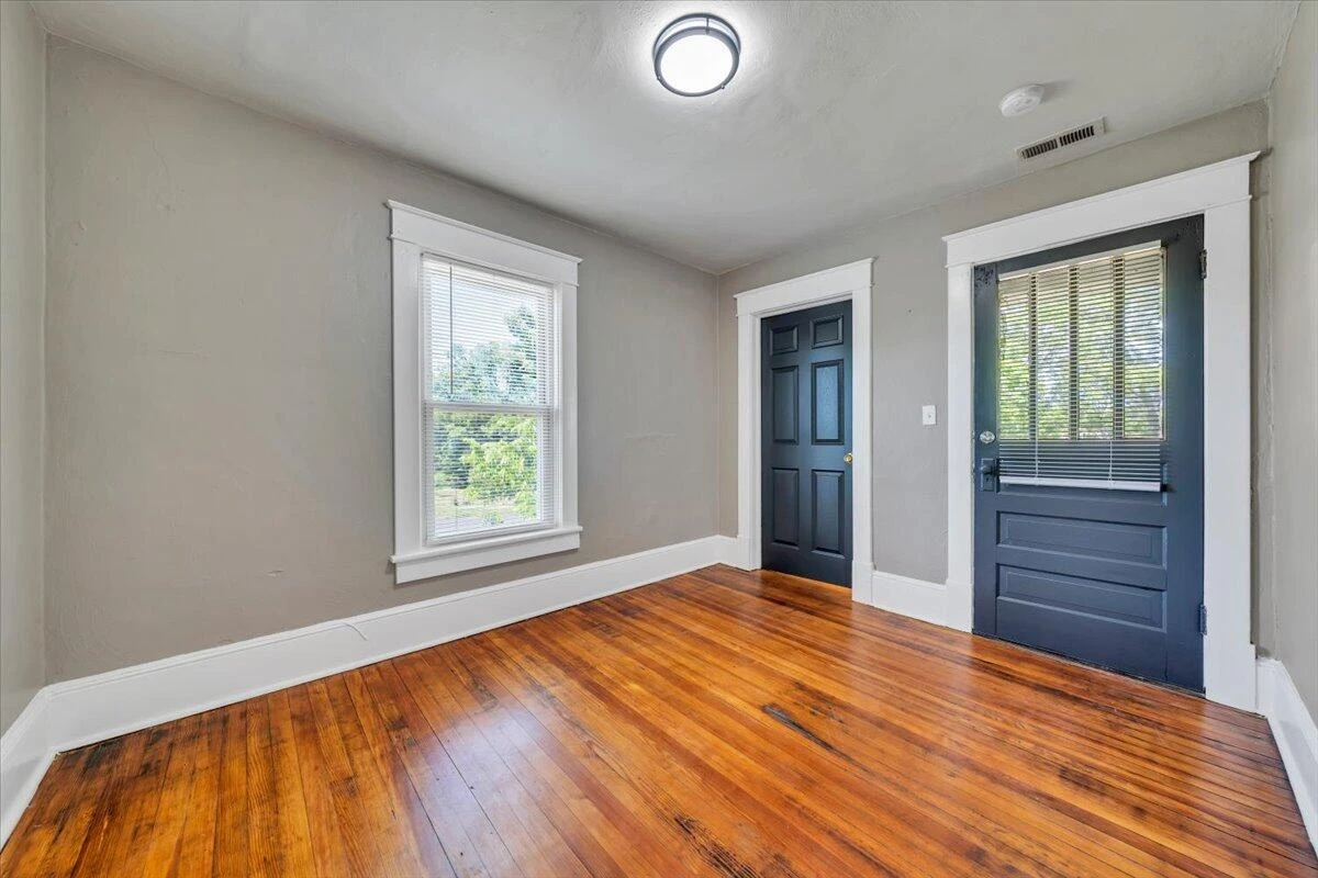 1627 Mercer AVE NW - Photo 26
