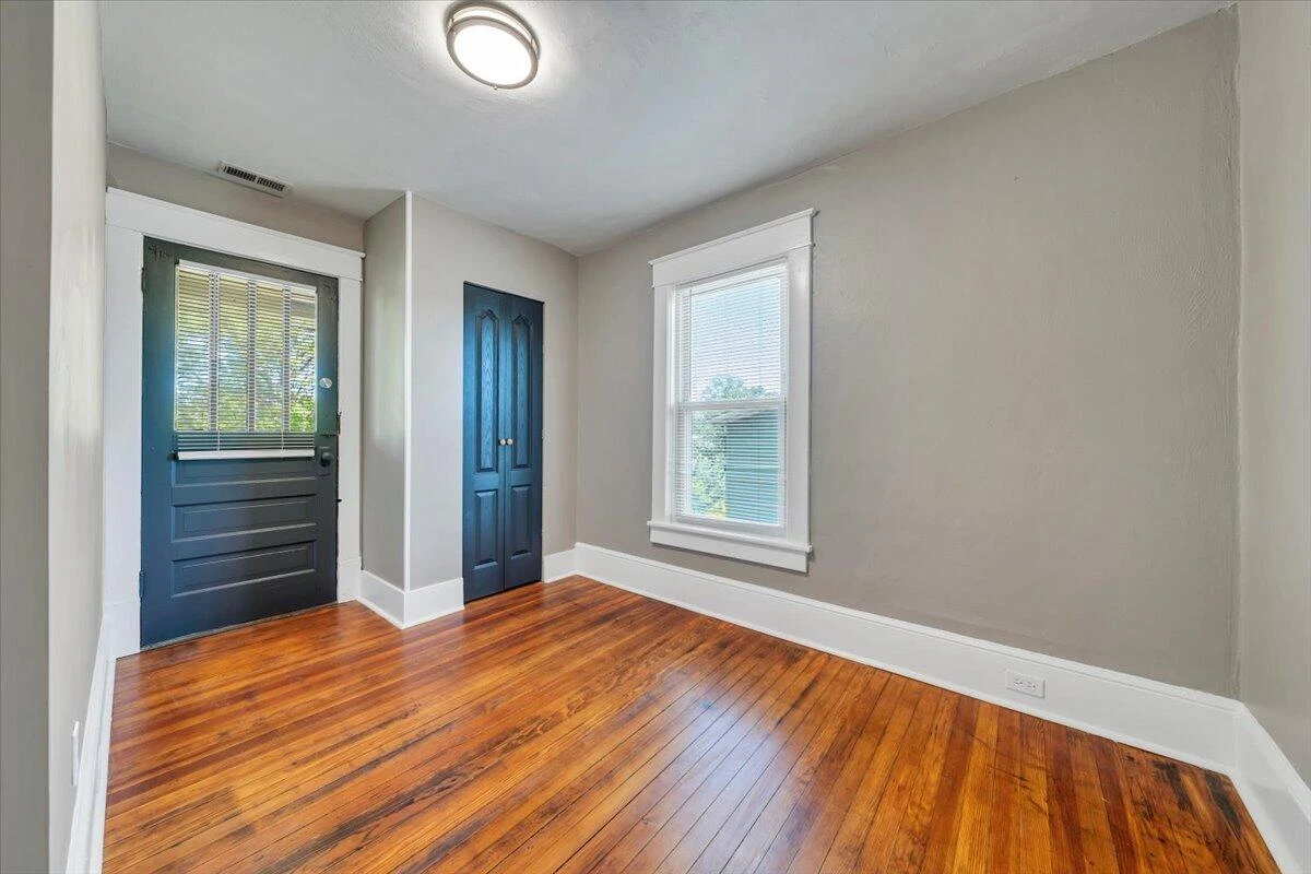 1627 Mercer AVE NW - Photo 29