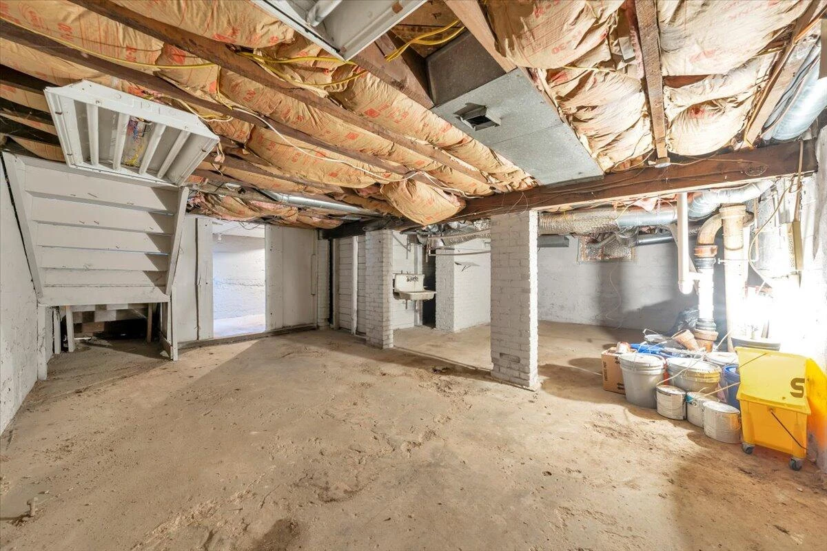 1627 Mercer AVE NW - Photo 43