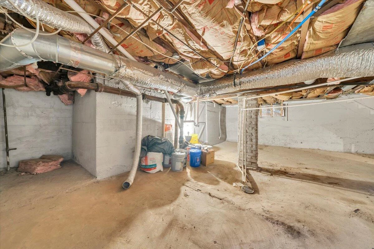 1627 Mercer AVE NW - Photo 45