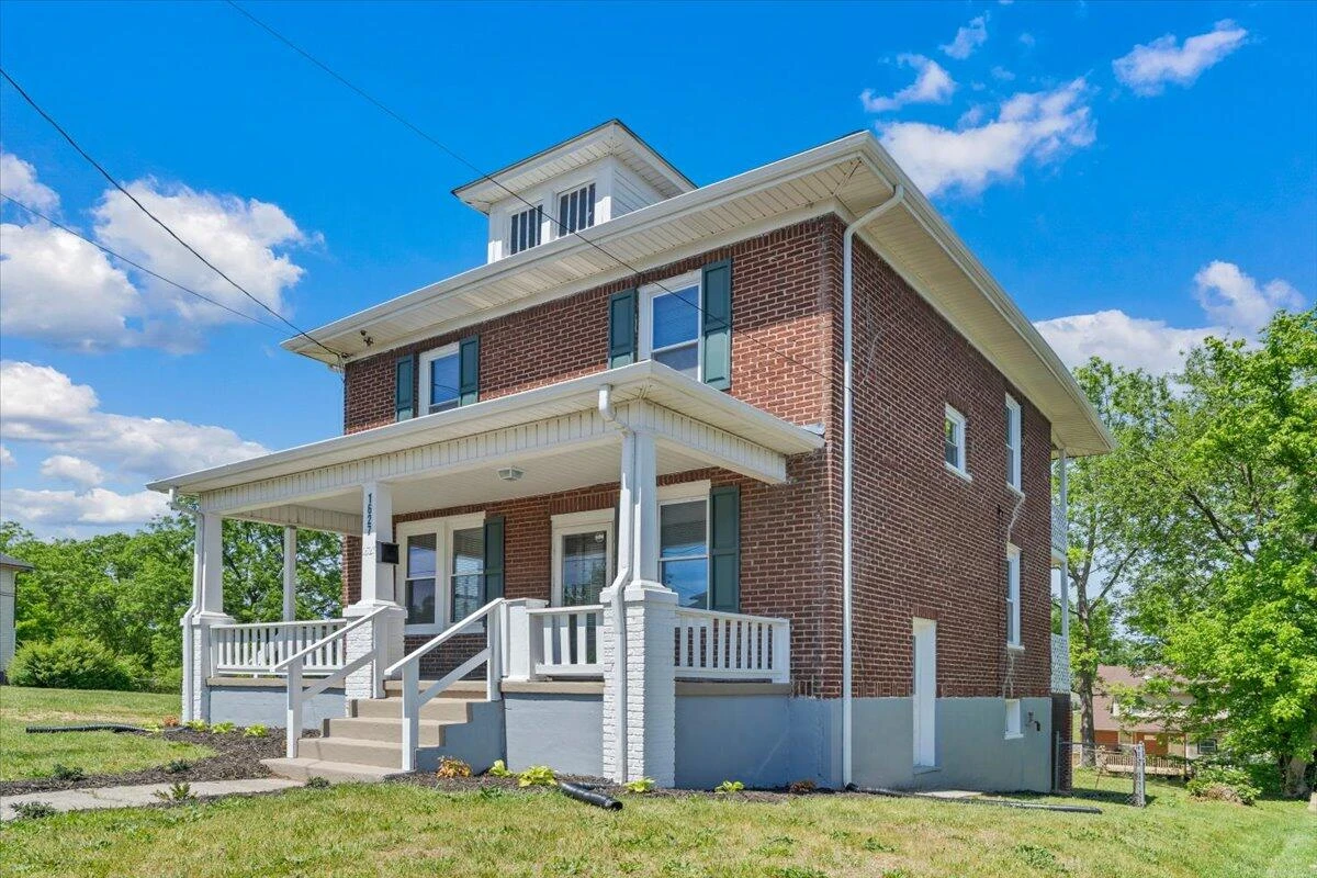 1627 Mercer AVE NW - Photo 54