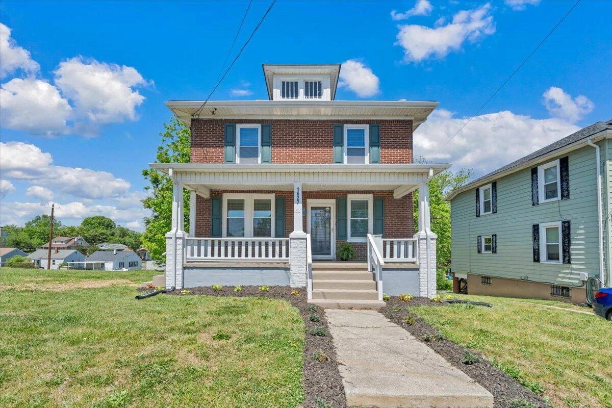 1627 Mercer AVE NW - Photo 57