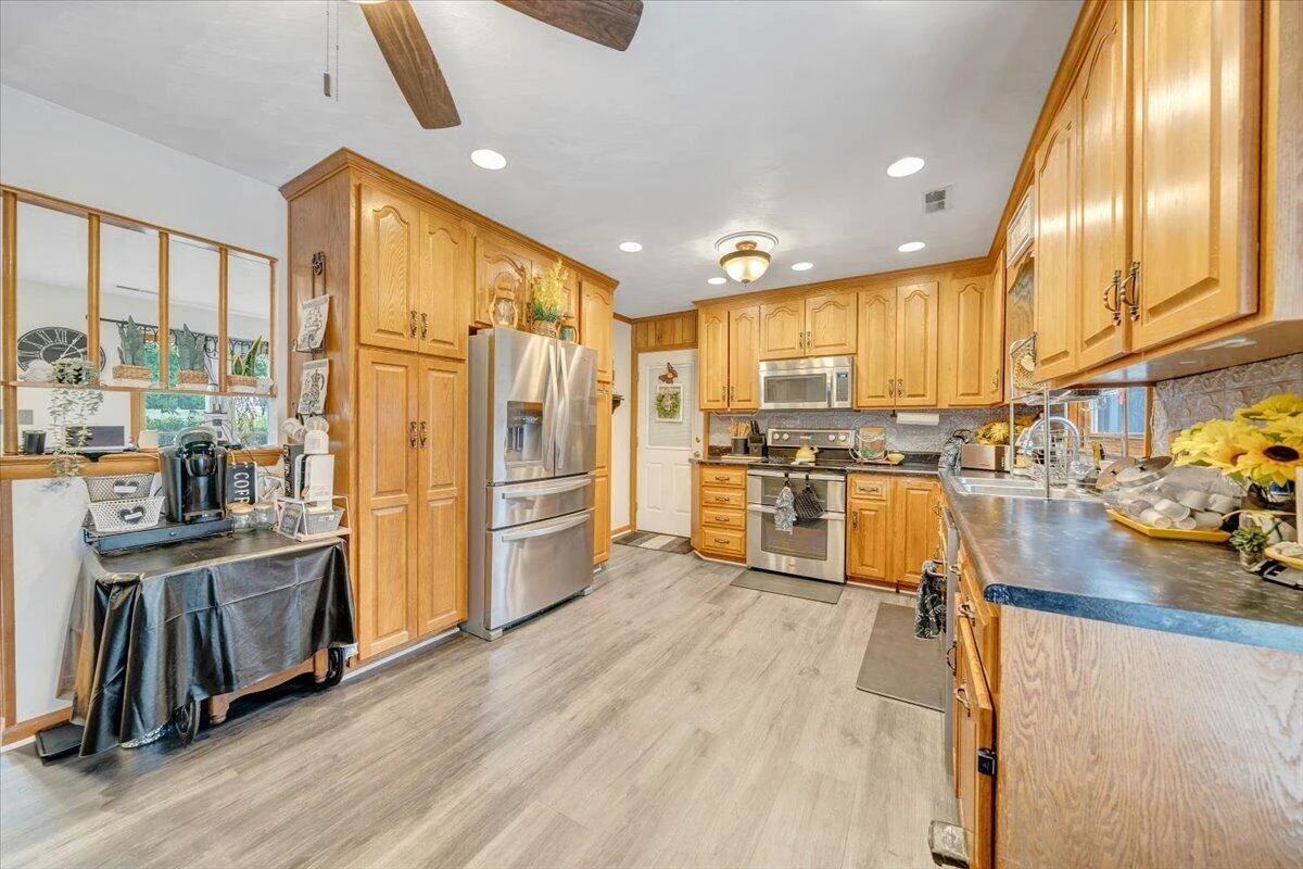 1625 Eanes RD - Photo 14