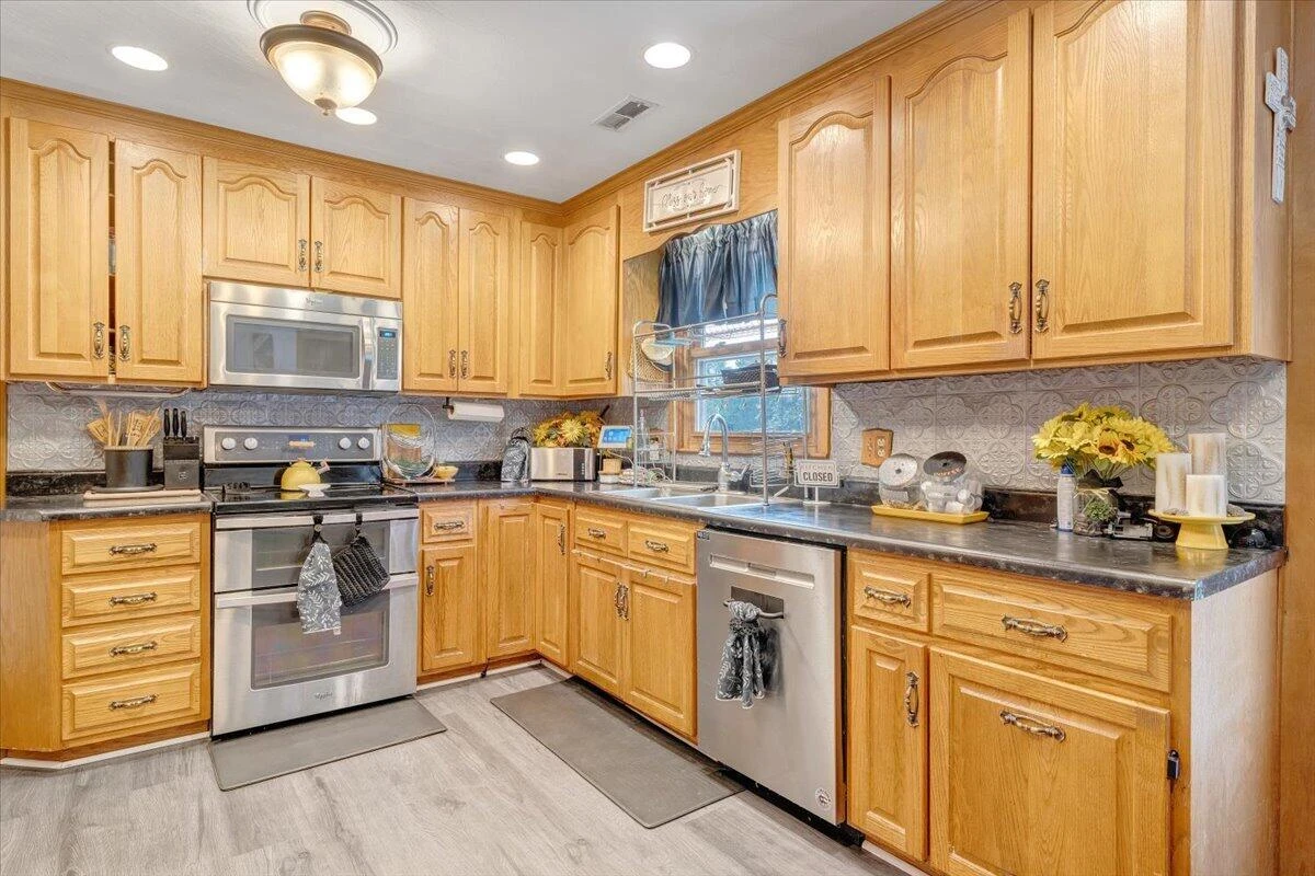 1625 Eanes RD - Photo 16