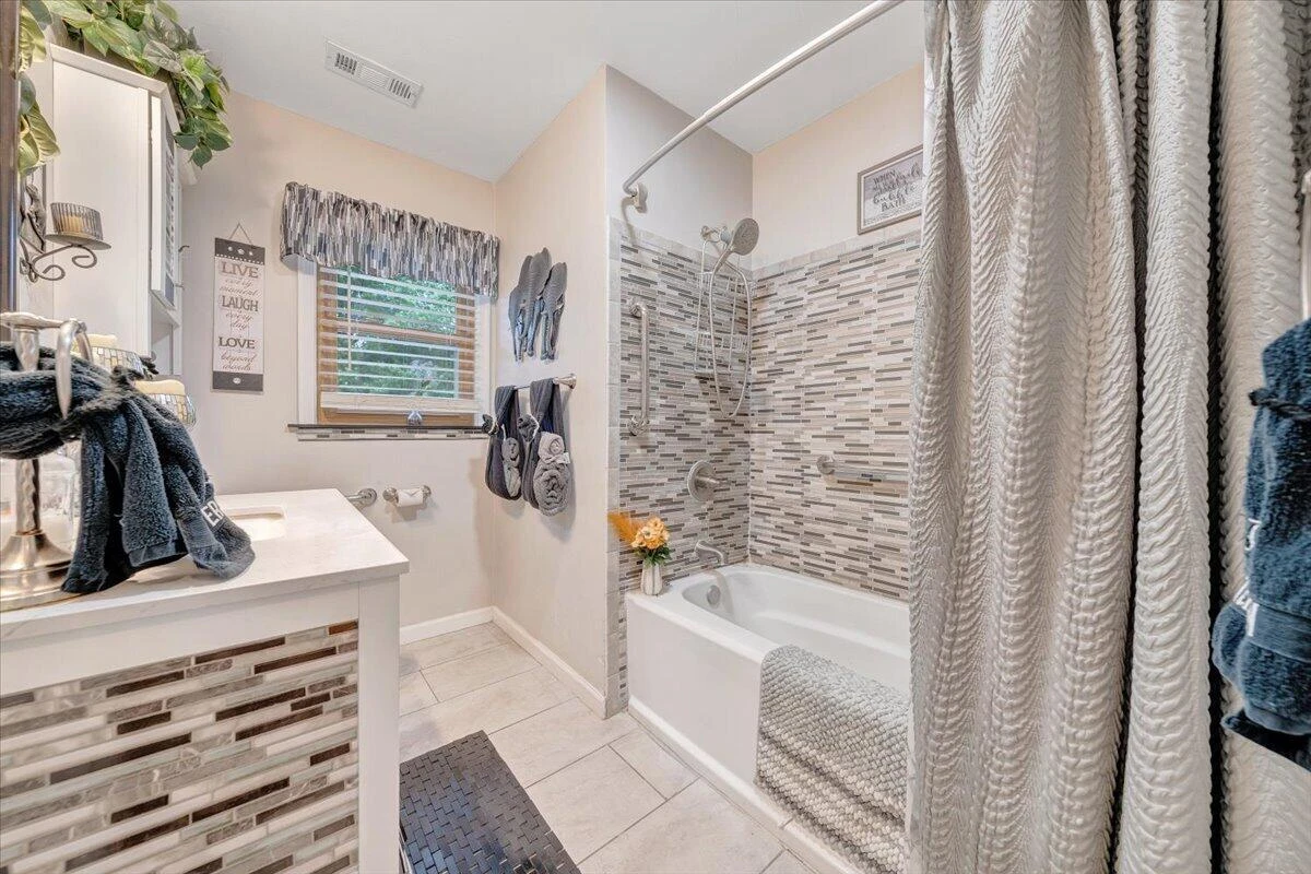 1625 Eanes RD - Photo 26