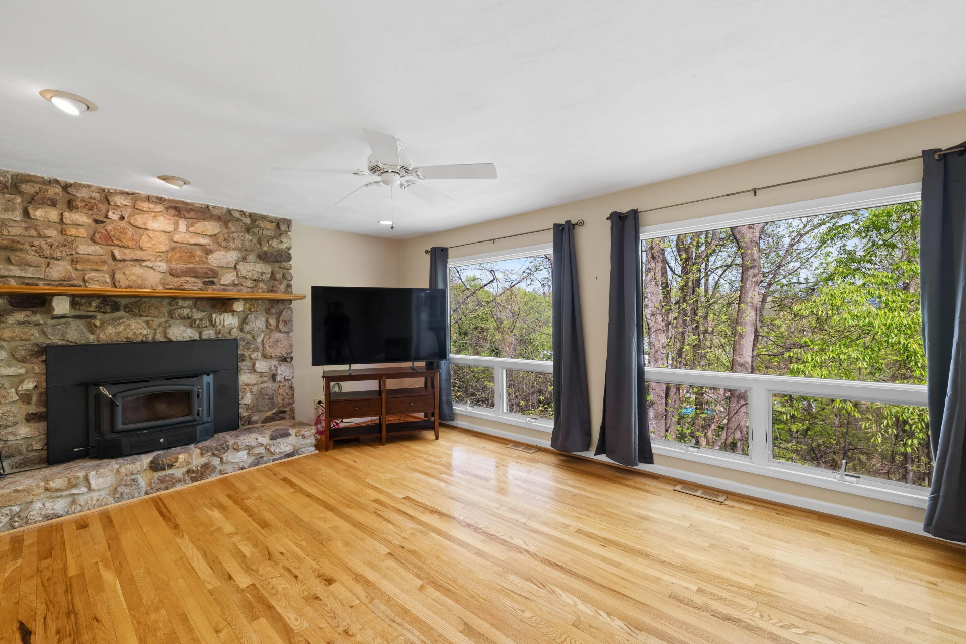 8501 Bent Mountain RD - Photo 9