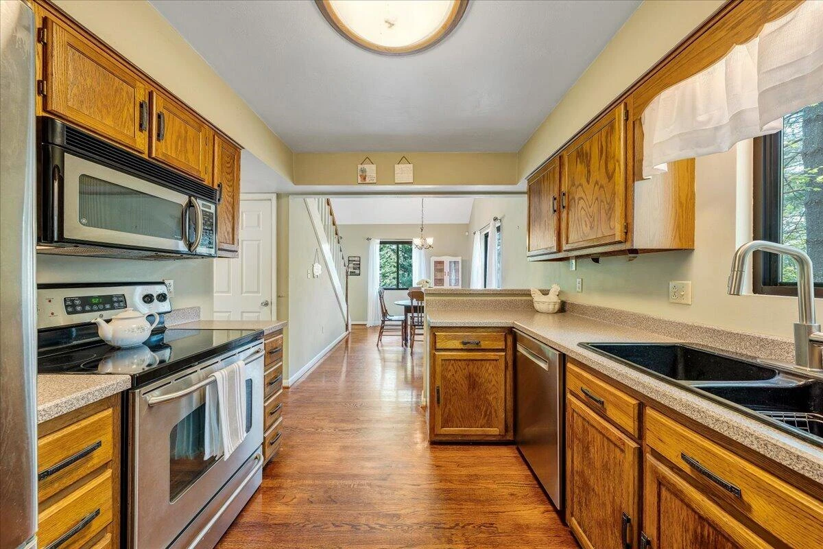 8664 Martins Creek RD - Photo 12