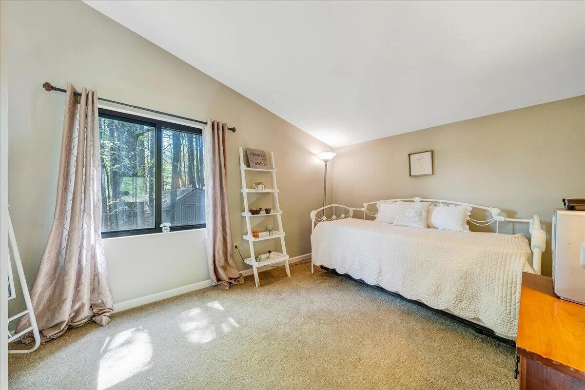 8664 Martins Creek RD - Photo 20