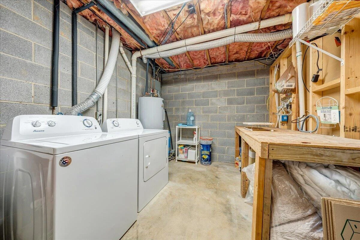 8664 Martins Creek RD - Photo 27