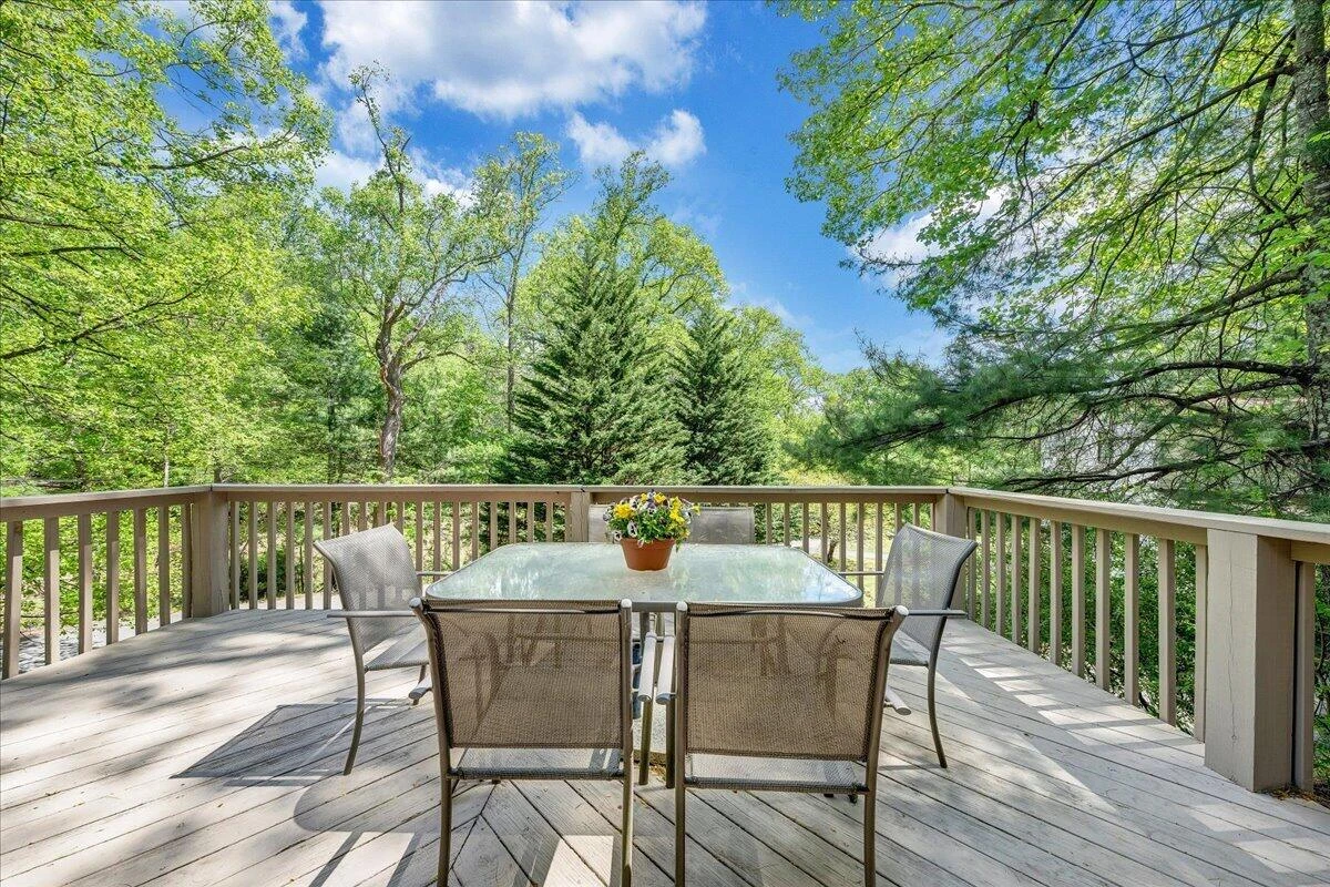 8664 Martins Creek RD - Photo 30
