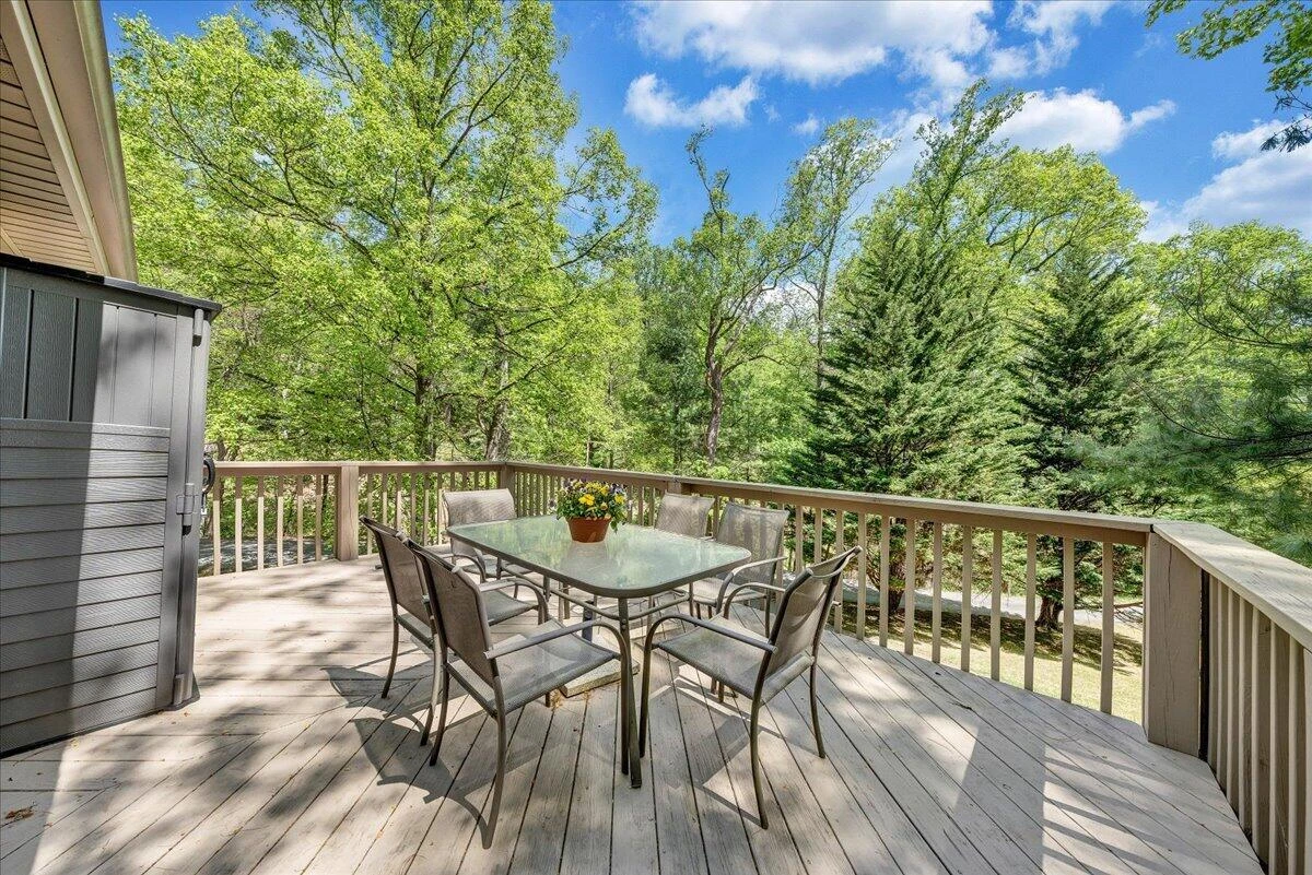 8664 Martins Creek RD - Photo 31