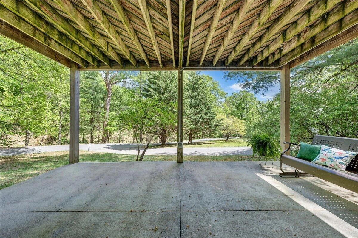 8664 Martins Creek RD - Photo 33