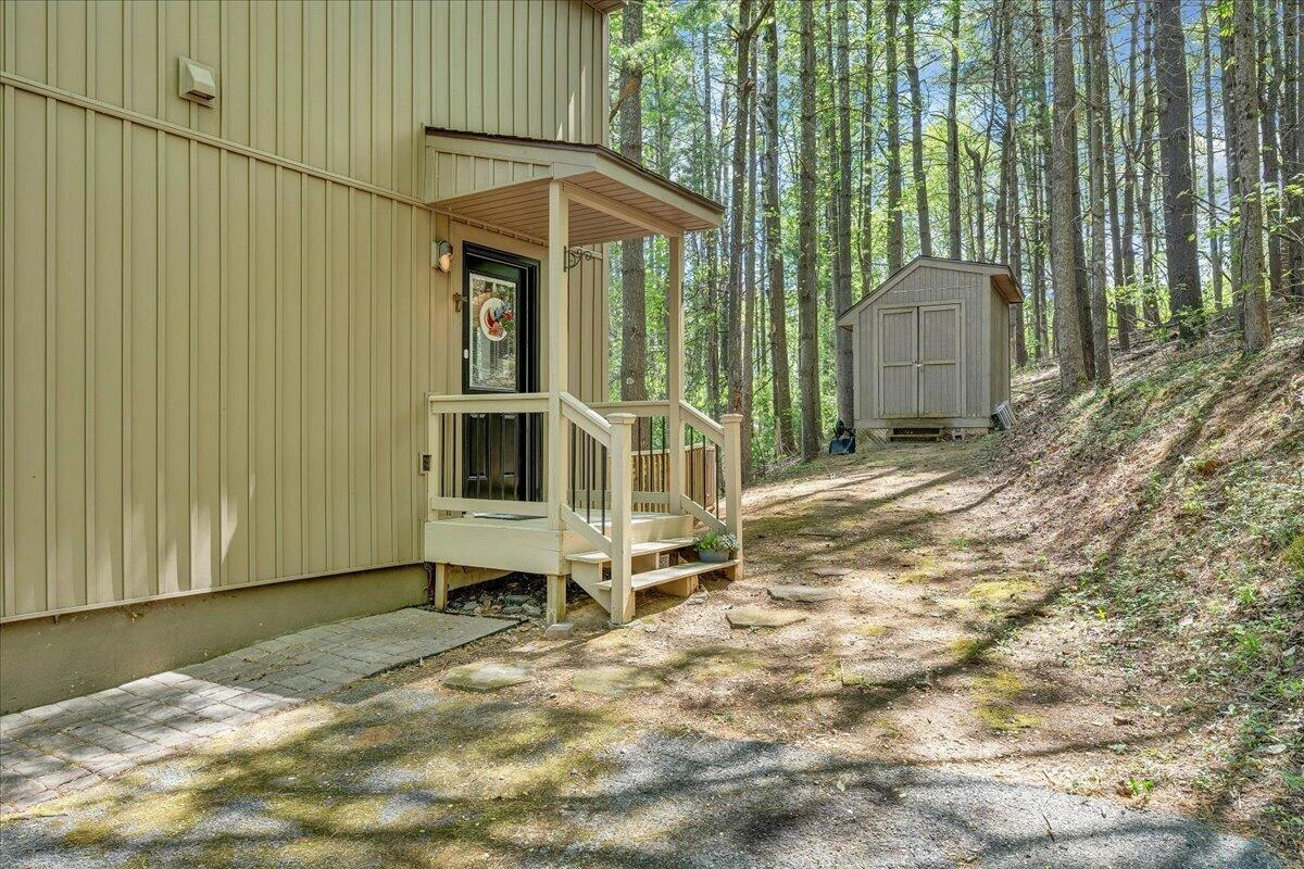 8664 Martins Creek RD - Photo 39