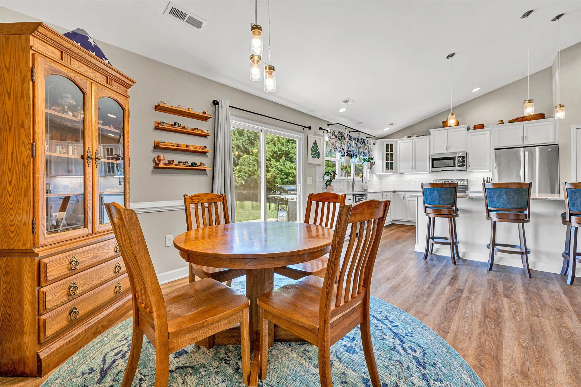 915 Morewood RD - Photo 16
