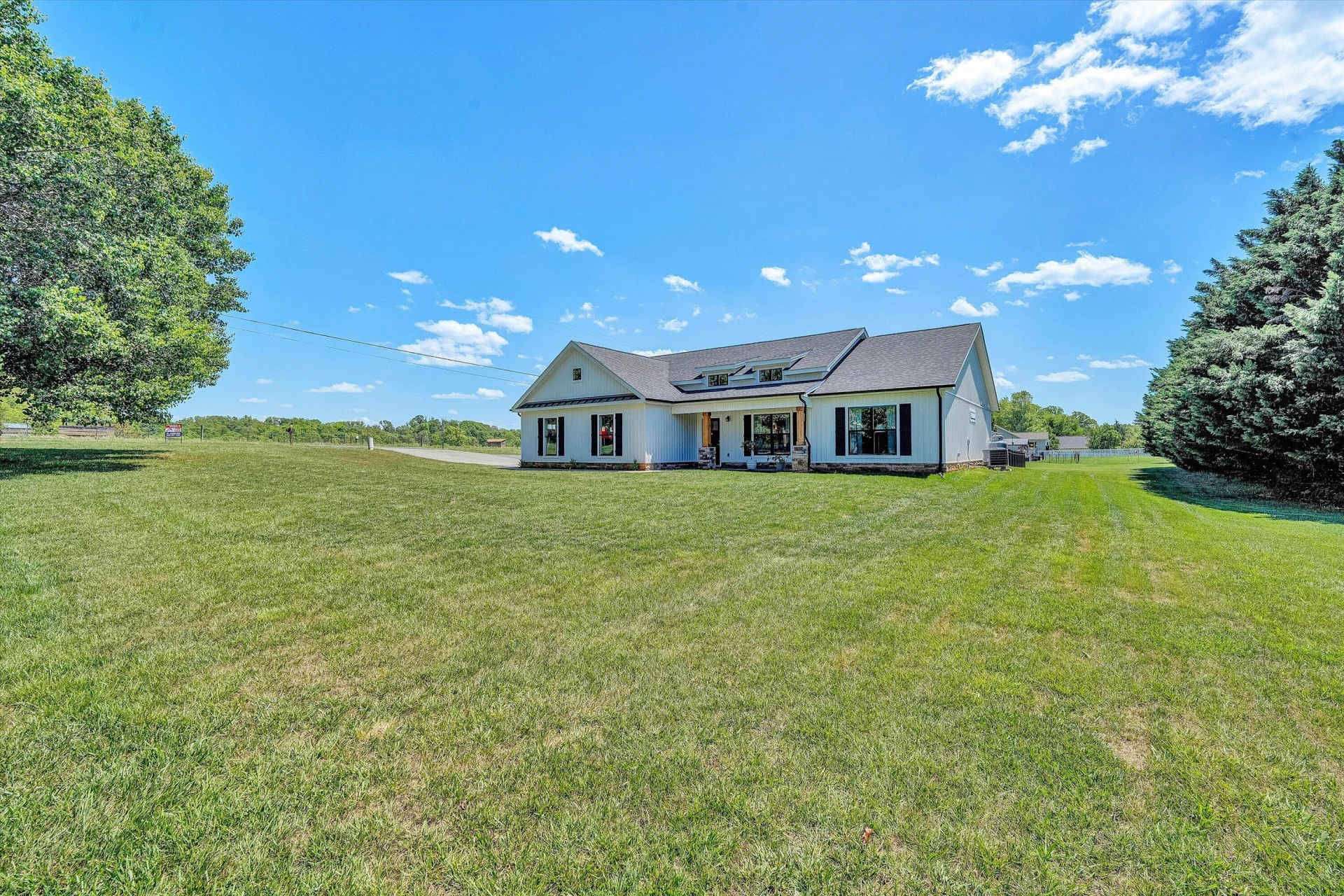915 Morewood RD - Photo 43