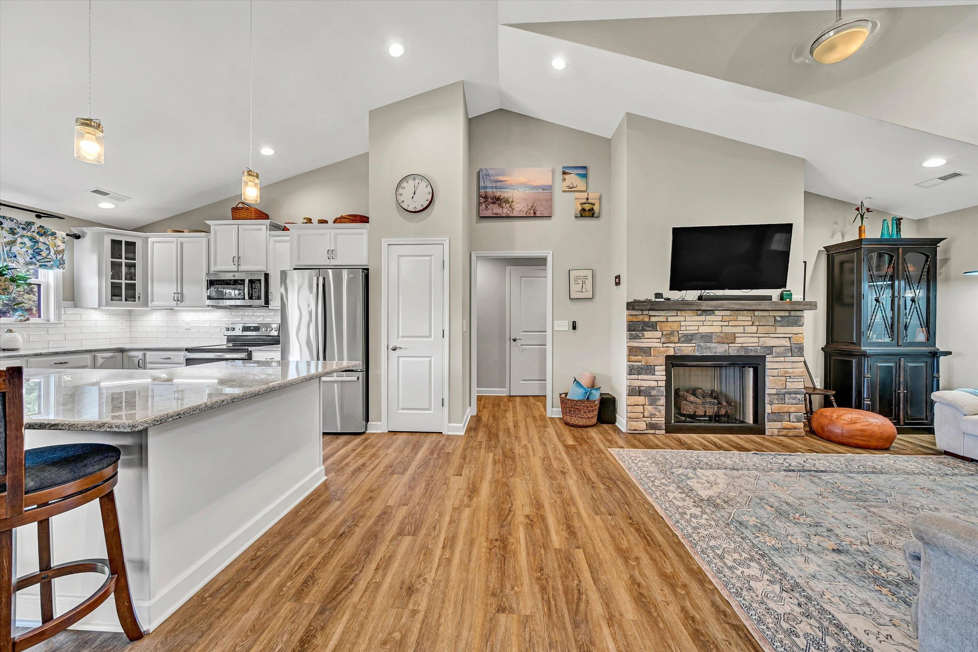 915 Morewood RD - Photo 6