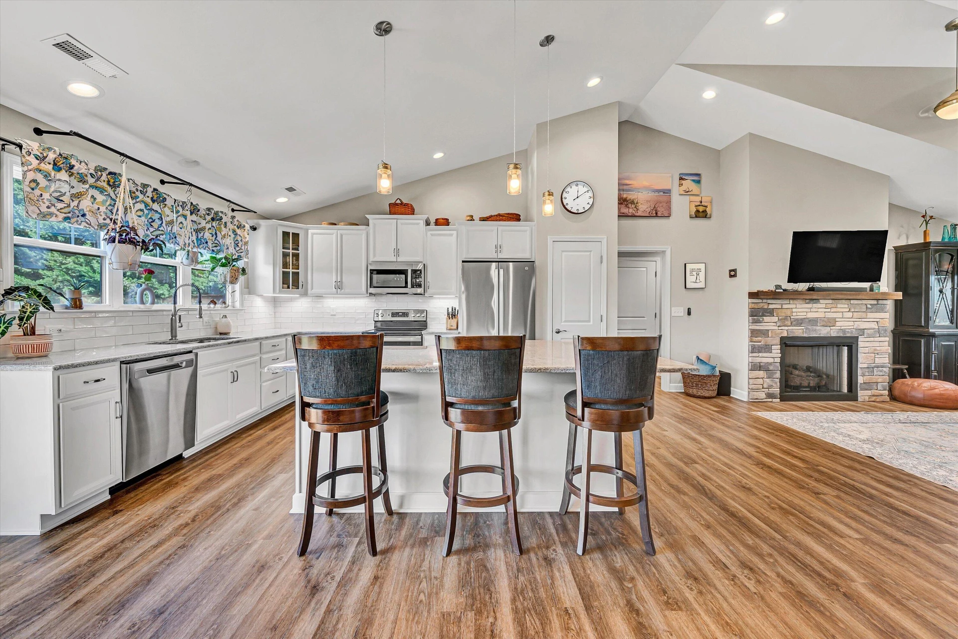 915 Morewood RD - Photo 7