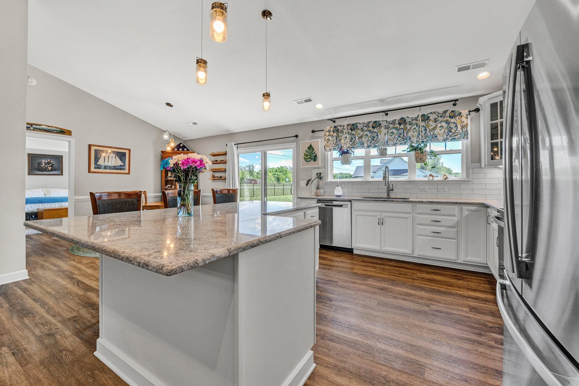 915 Morewood RD - Photo 8