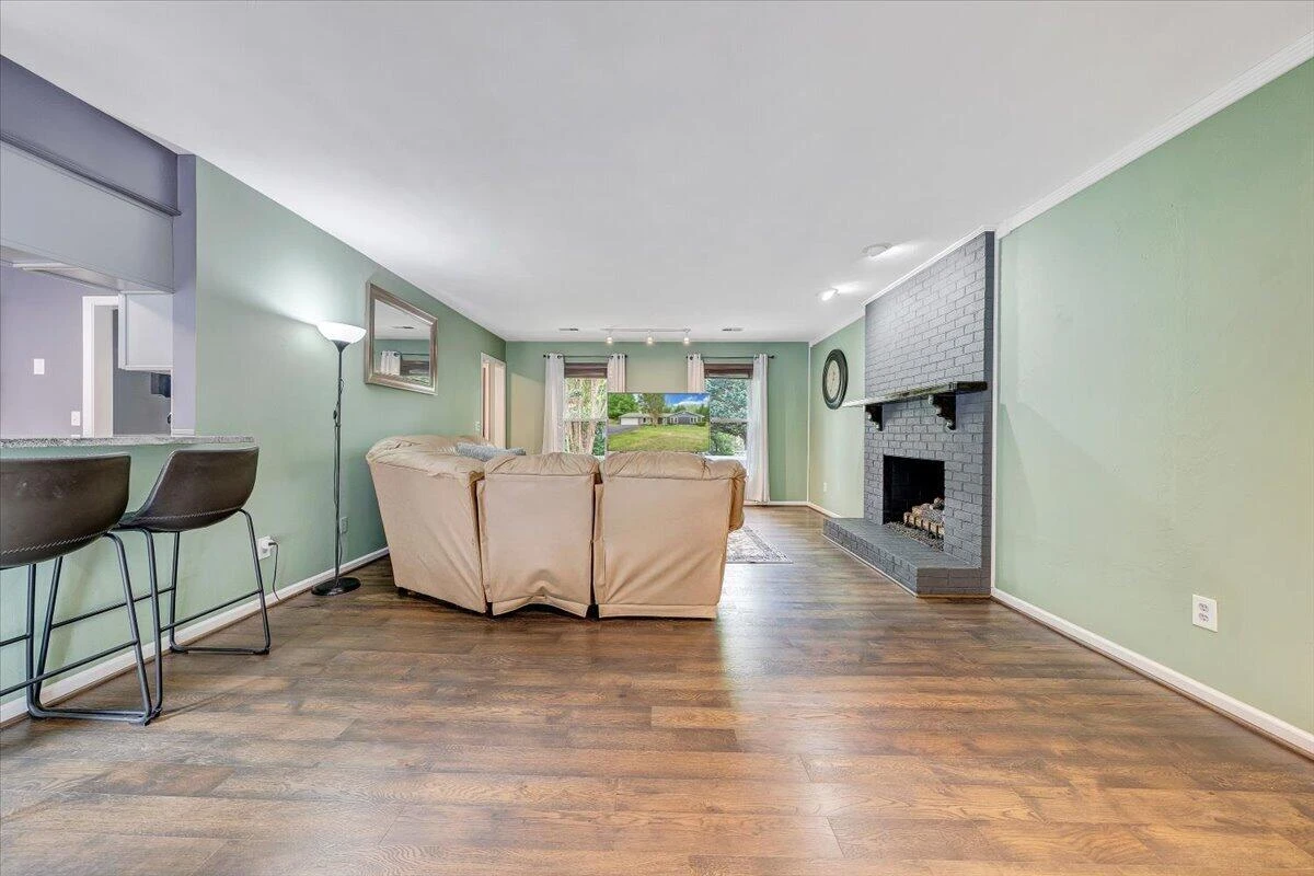 1233 Martha DR NW - Photo 14