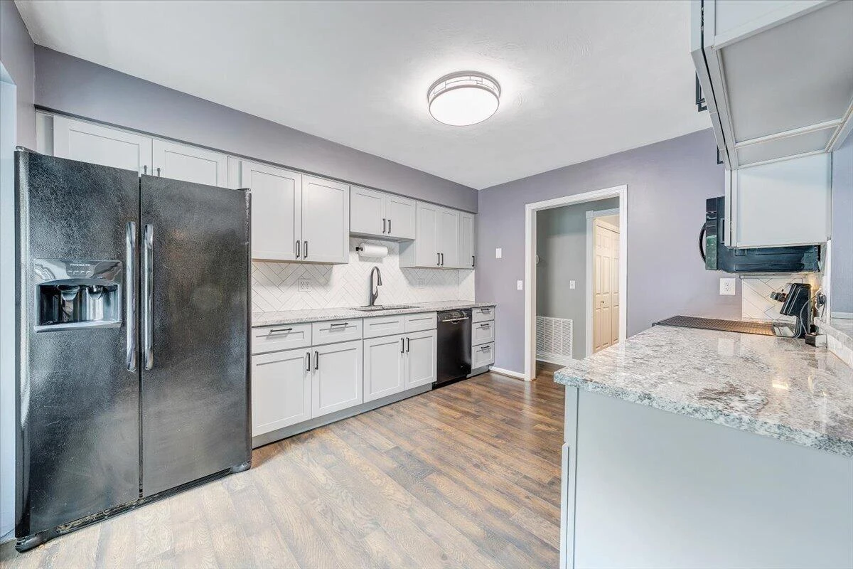 1233 Martha DR NW - Photo 17